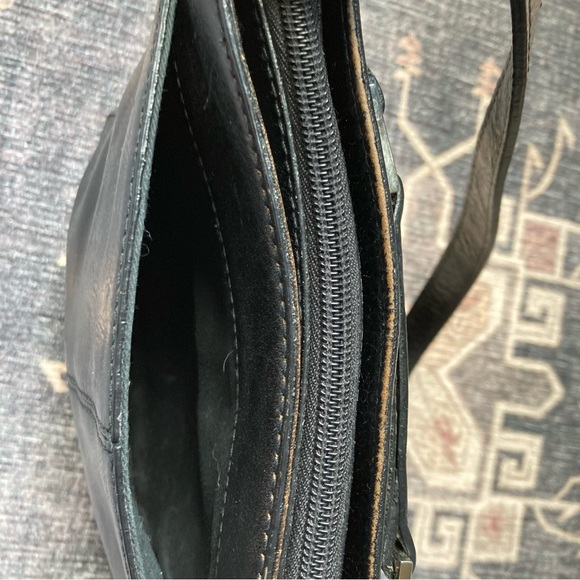 Etienne Aigner Small Black Leather Shoulder Bag - Picture 4 of 9